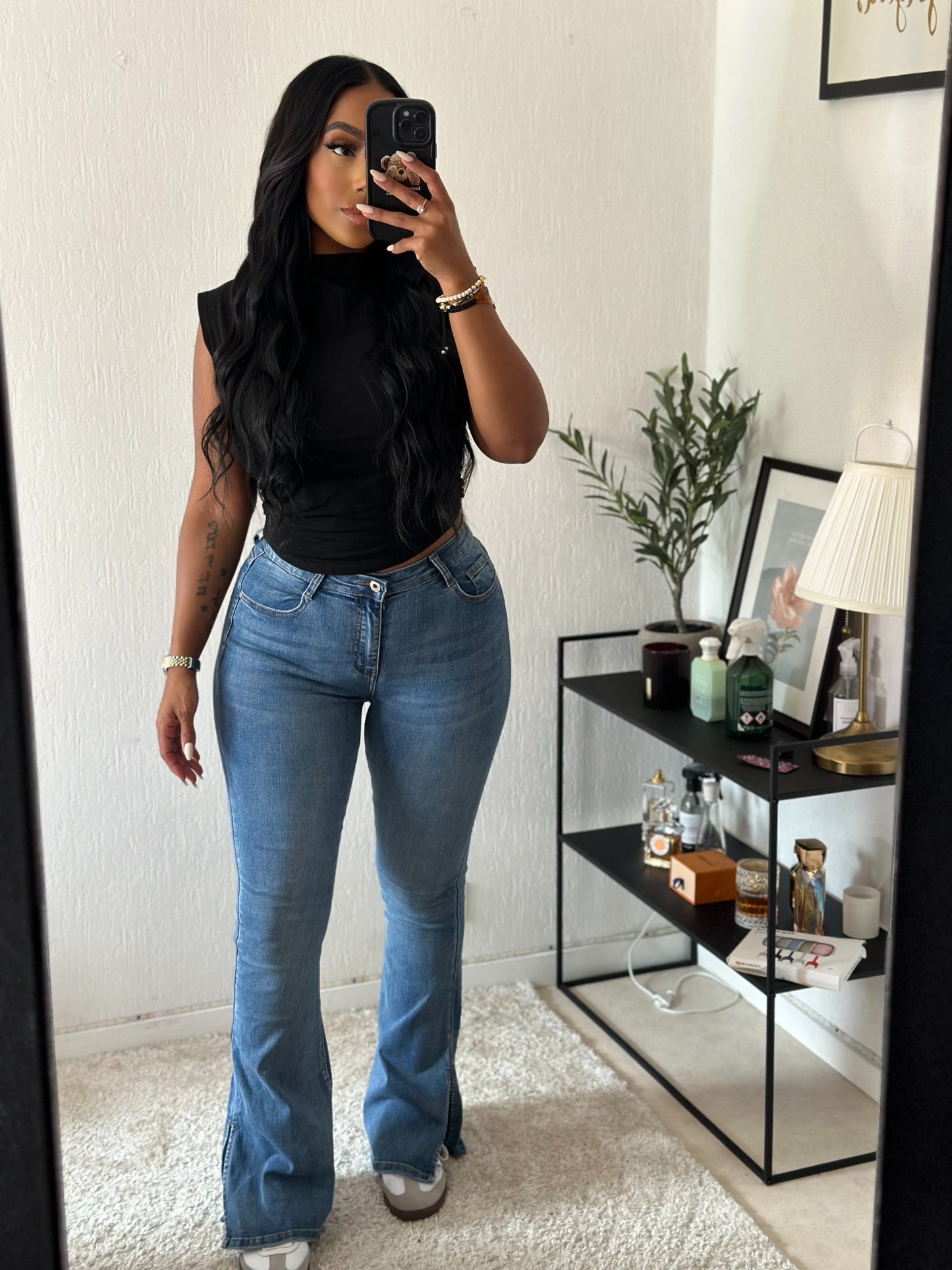 Jean silhouette a fente Extensible.