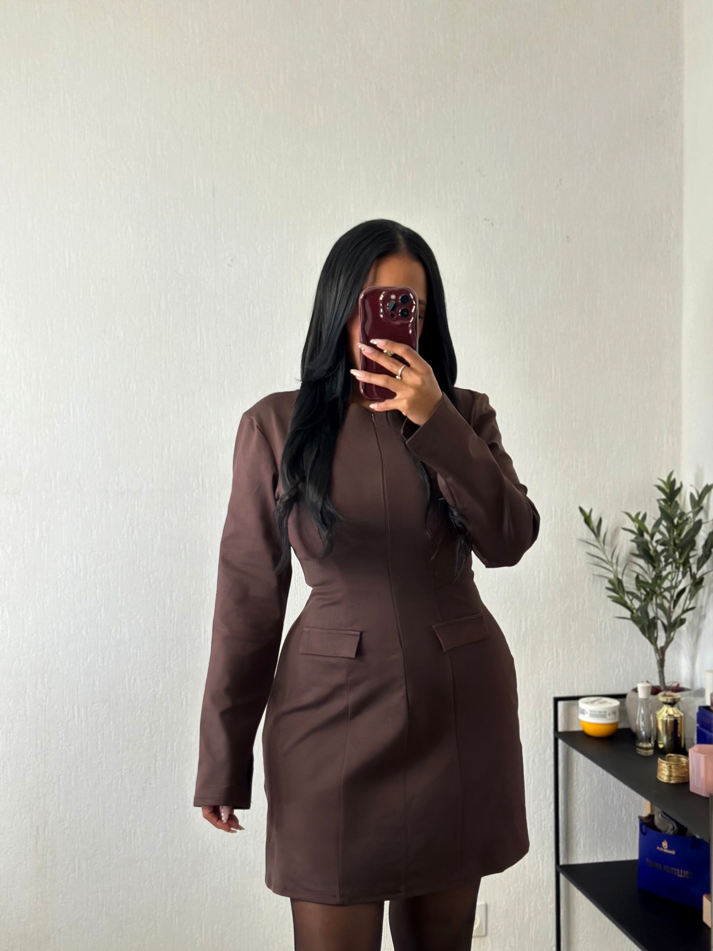 Robe très cintré a zip extensible marron
