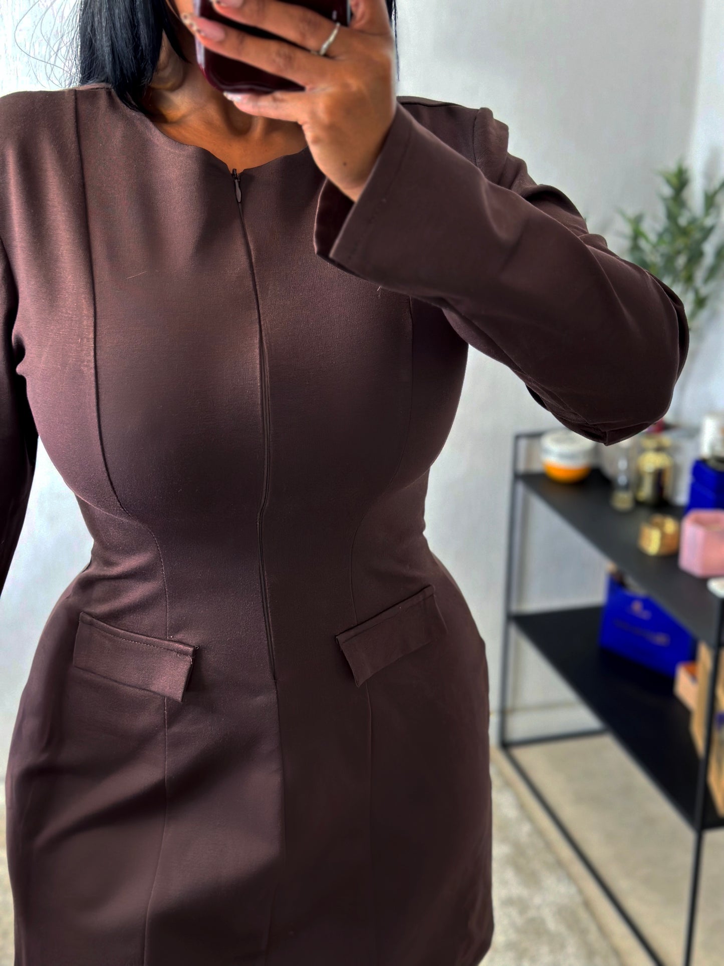 Robe très cintré a zip extensible marron