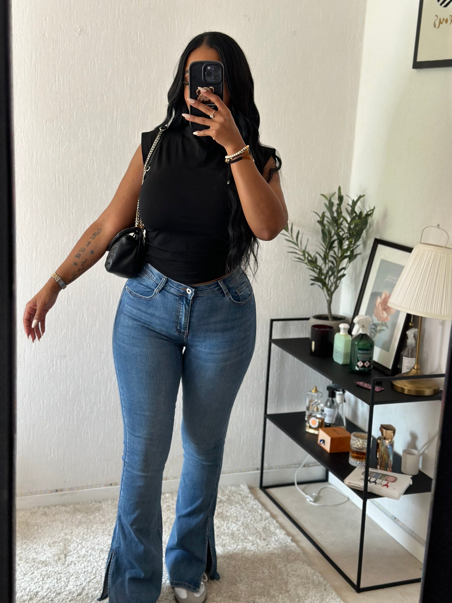 Jean silhouette a fente Extensible.