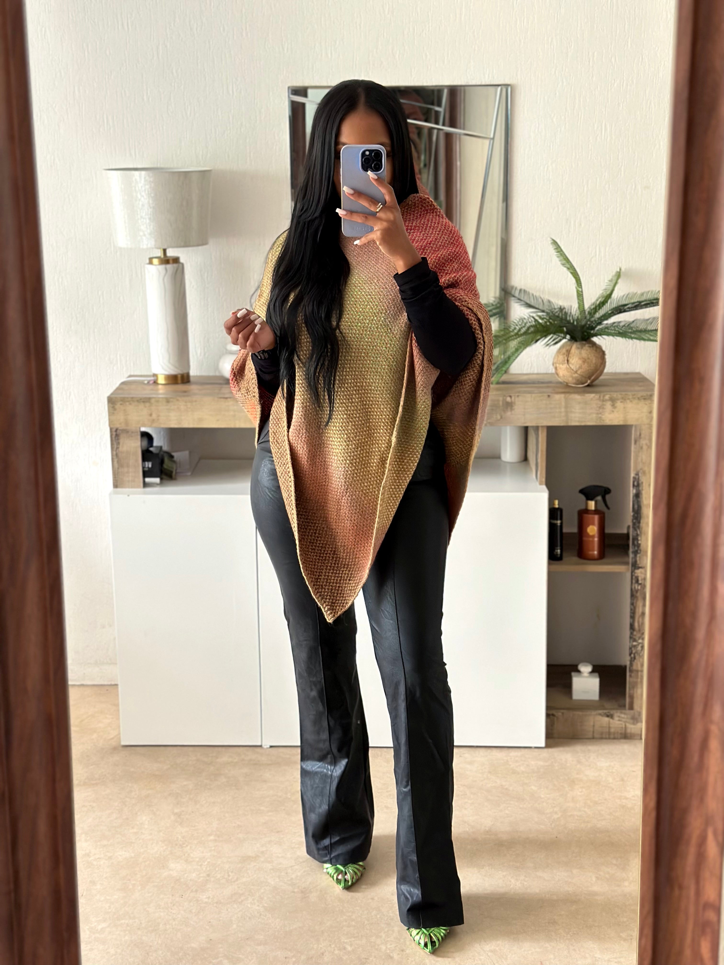 Veste façon pancho en laine ALENZOLA