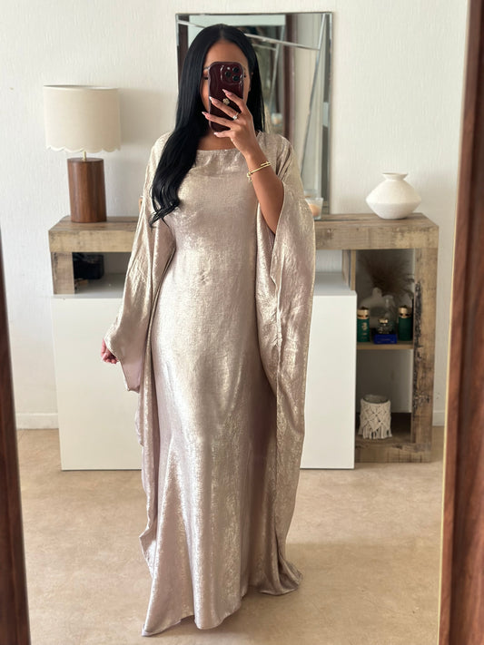 Robe irisée beige cintrée