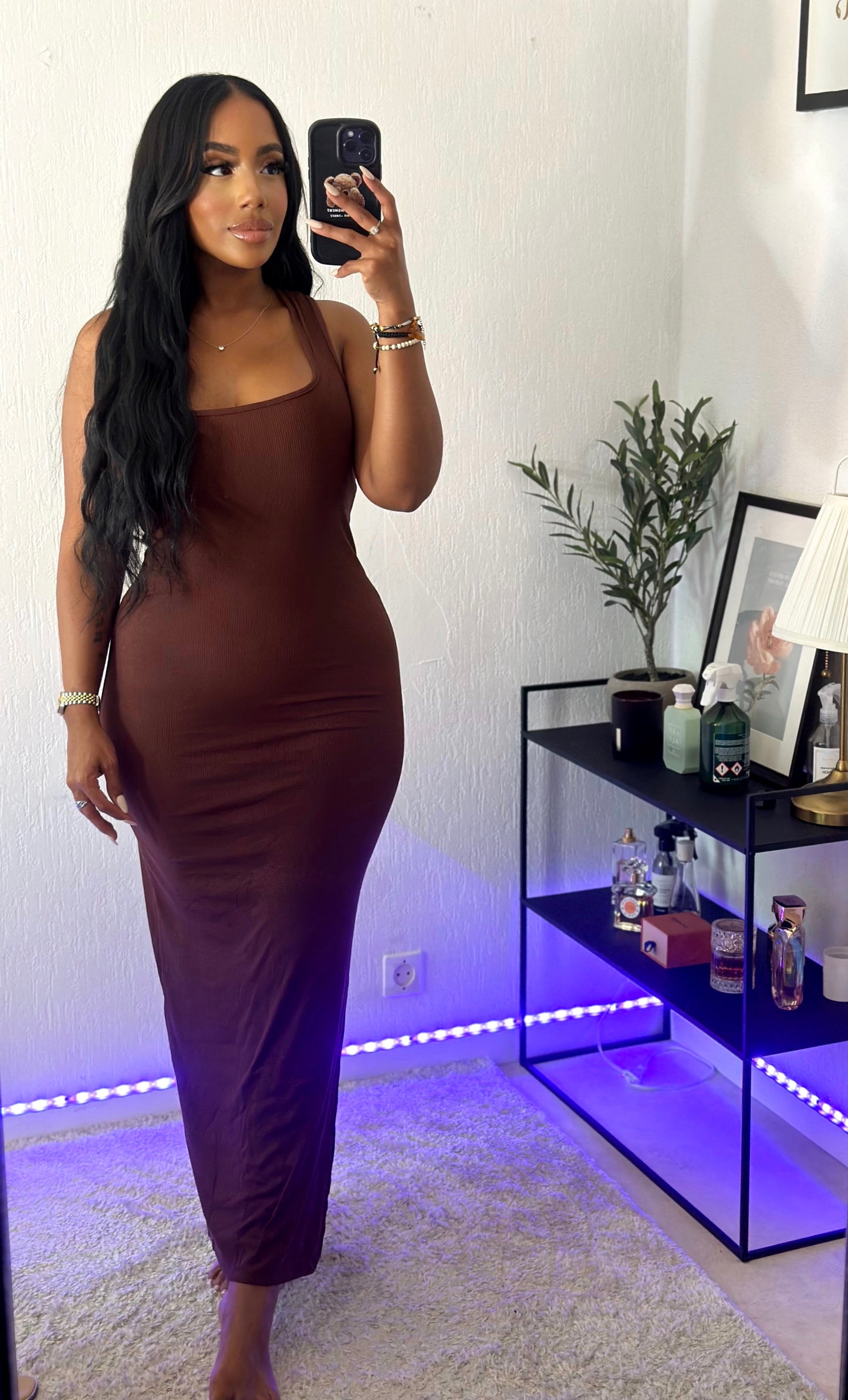 Robe côtelé légere et extensible a fente marron